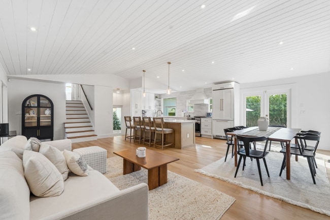 5510 Venetian Blvd NE in St. Petersburg, FL - Building Photo - Building Photo