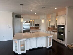 3900 Lake Sarah Dr in Orlando, FL - Building Photo - Building Photo