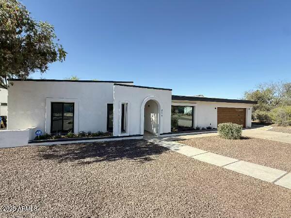 property at 856 E Village Cir Dr S