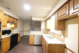 1612 Valencia Dr in Plano, TX - Building Photo - Building Photo