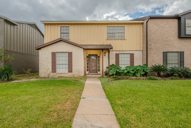 property at 5975 Townhouse Ln