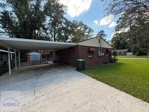 501 Patton Rd in Hinesville, GA - Foto de edificio - Building Photo
