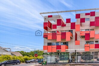 1200 E 11th St, Unit 209 in Austin, TX - Building Photo - Building Photo