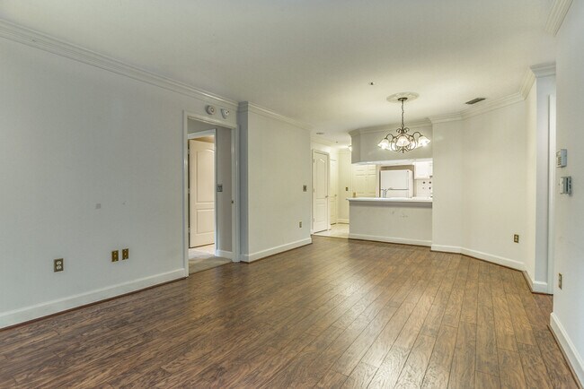 1050 N Stuart St in Arlington, VA - Building Photo - Building Photo