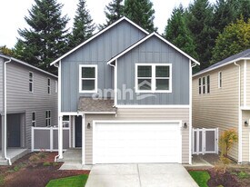 5012 Washington St SE in Olympia, WA - Building Photo