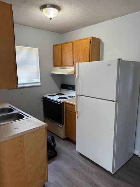 222 Beechwood Dr in Ona, WV - Building Photo