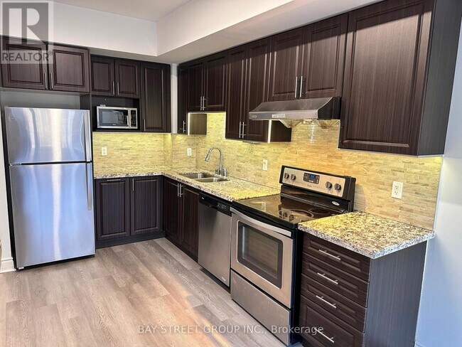 99 S Town Centre Blvd in Markham, ON - Building Photo - Building Photo