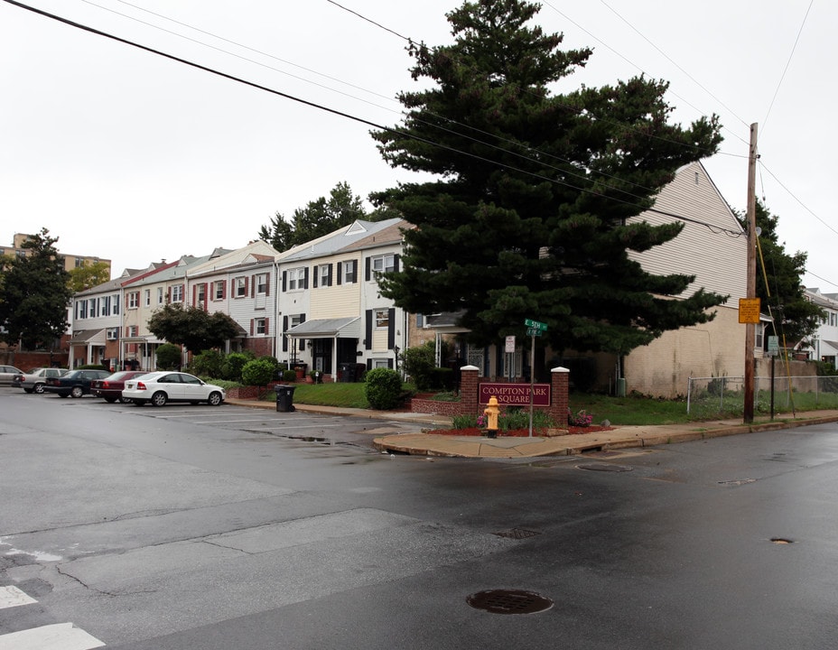 Compton Park Square in Wilmington, DE - Foto de edificio