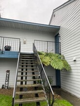 445 Almond Dr in Lodi, CA - Building Photo - Building Photo