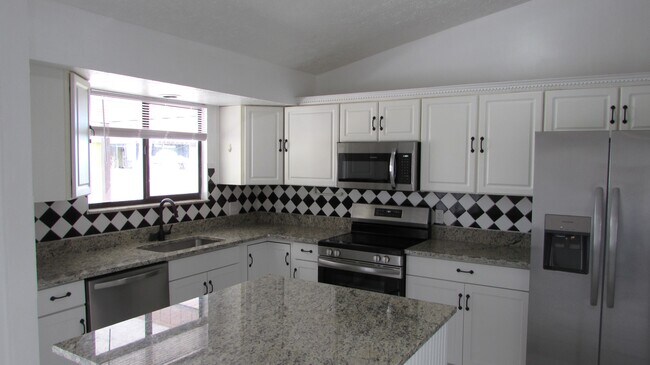 2517 SW Barber Ln in Port St. Lucie, FL - Building Photo - Building Photo