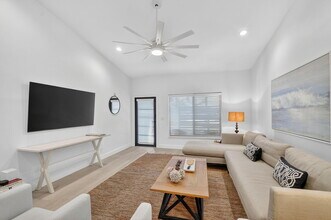 2904 Spanish Trail in Delray Beach, FL - Building Photo - Building Photo