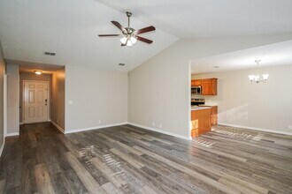 849 Lavergne Ln in La Vergne, TN - Building Photo - Building Photo