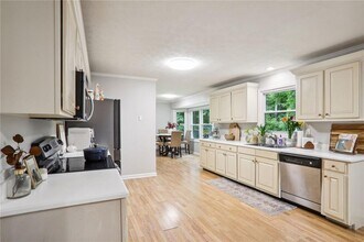 2932 Tree Top Rd in Dacula, GA - Building Photo - Building Photo