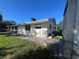 6100 Garfield St in Hollywood, FL - Building Photo