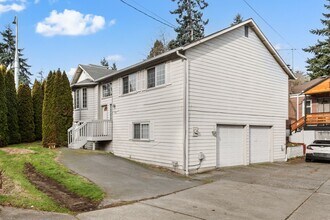 2106 N 155th St in Shoreline, WA - Building Photo - Building Photo