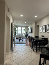 1465 C St in San Diego, CA - Foto de edificio - Building Photo