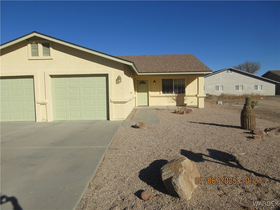 2473 4th Ave in Kingman, AZ - Building Photo