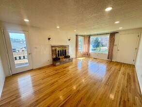 6999 SE Norbert Dr in Milwaukie, OR - Foto de edificio - Building Photo