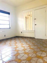 1923 NW 1st Terrace-Unit -B in Miami, FL - Building Photo - Building Photo