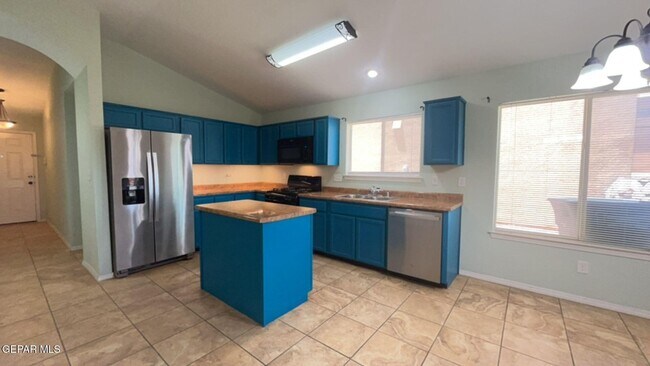 12052 Copper Head Ln in El Paso, TX - Building Photo - Building Photo