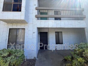 5285 E Waverly Dr in Palm Springs, CA - Building Photo - Building Photo