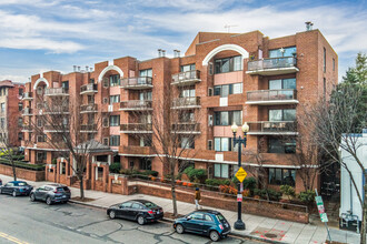 Sheffield Condominiums in Washington, DC - Building Photo - Building Photo