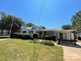 765 N Church St in Mooresville, NC - Building Photo