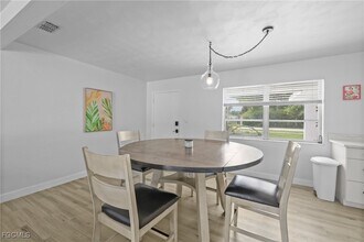 1661 Coronado Rd in Ft. Myers, FL - Building Photo - Building Photo