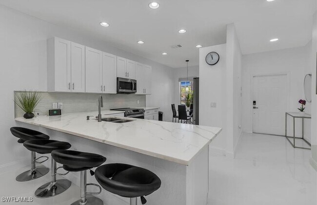 14186 Fall Creek Ct in Naples, FL - Building Photo - Building Photo