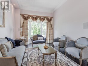 201 Sunset Beach Rd in Richmond Hill, ON - Building Photo - Building Photo