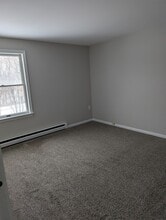 412 Vley Rd, Unit 412 in Schenectady, NY - Building Photo - Building Photo