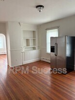 19 Stephen St in New Bedford, MA - Building Photo