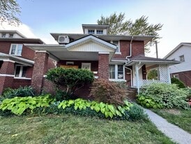 1227 Gladstone Ave in Windsor, ON - Building Photo