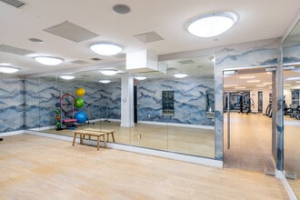 30 Morningside Dr in New York, NY - Building Photo - Interior Photo