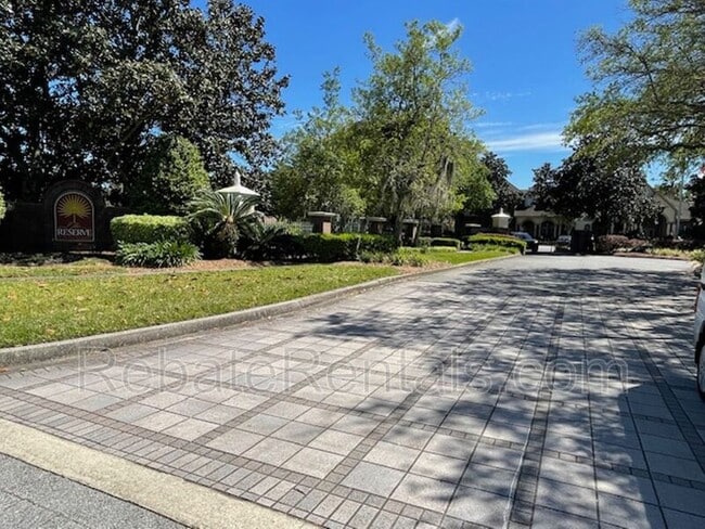 7800 Point Meadows Dr in Jacksonville, FL - Building Photo - Building Photo