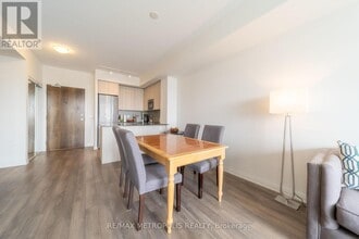 99-699 Eagle Rock Way in Vaughan, ON - Building Photo - Building Photo