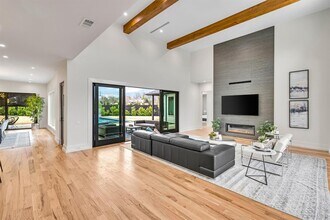 7533 Royal Pl in Dallas, TX - Building Photo - Building Photo