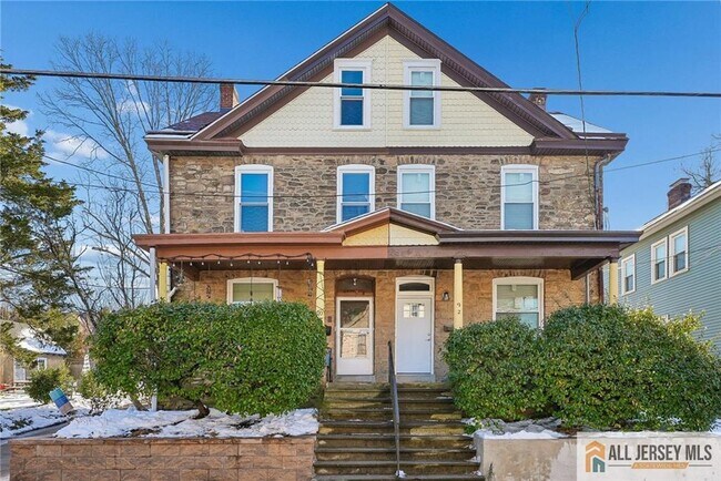 92 Leigh Ave in Princeton, NJ - Foto de edificio - Building Photo