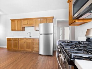 782 Morton St, Unit 2 in Boston, MA - Foto de edificio - Building Photo