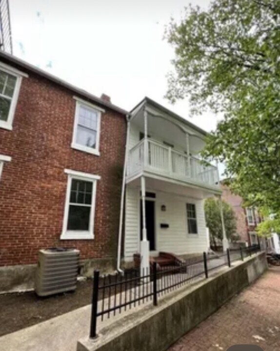 930 N 6th St in Harrisburg, PA - Building Photo