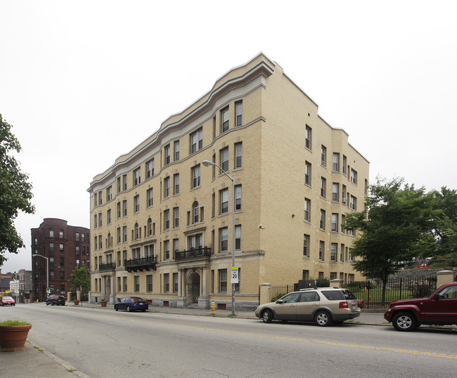 Standish Apartments in Worcester, MA - Building Photo - Building Photo