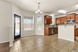6305 Creek Land Rd in Killeen, TX - Building Photo - Building Photo