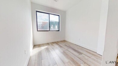 2369 Hoffman St in Bronx, NY - Building Photo - Building Photo