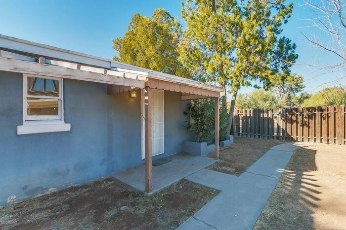 2108 E Eastland St in Tucson, AZ - Building Photo