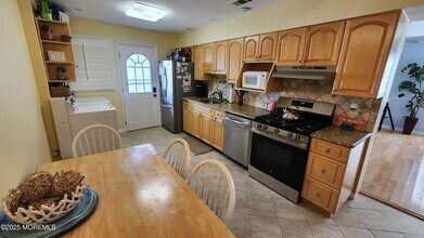 85 Grand Central Ave in Lavallette, NJ - Building Photo - Building Photo