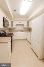 301 Browning Ln in Cherry Hill Township, NJ - Building Photo - Building Photo