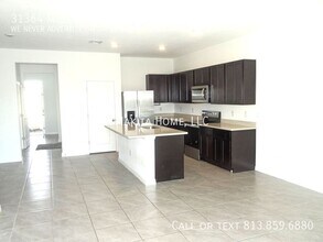 31364 Midnight Sun Wy in Wesley Chapel, FL - Building Photo - Building Photo