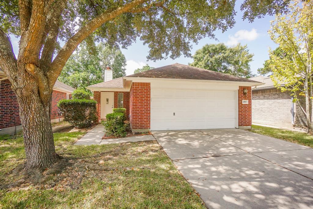 4915 Deer Point Dr in Spring, TX - Building Photo