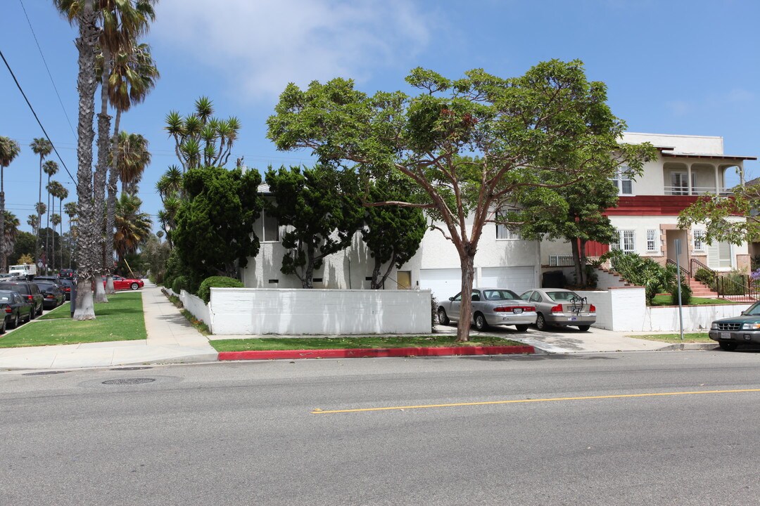 1606 Idaho Ave in Santa Monica, CA - Foto de edificio