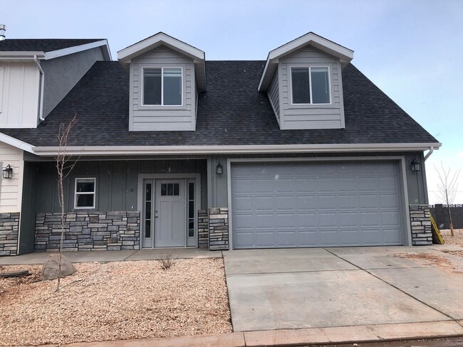 property at 1550 S W Topaz Dr